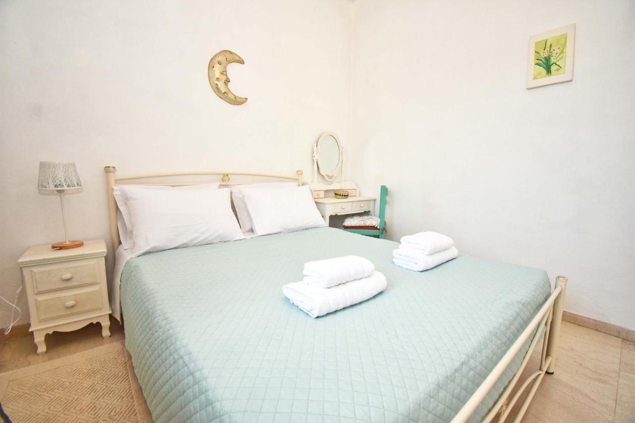 Ninas Cottage Linia ภายนอก รูปภาพ